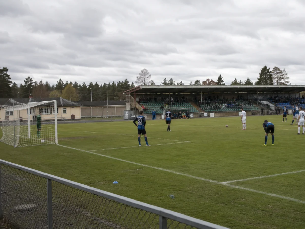 Karlberg vänder och slår Karlstad Fotboll