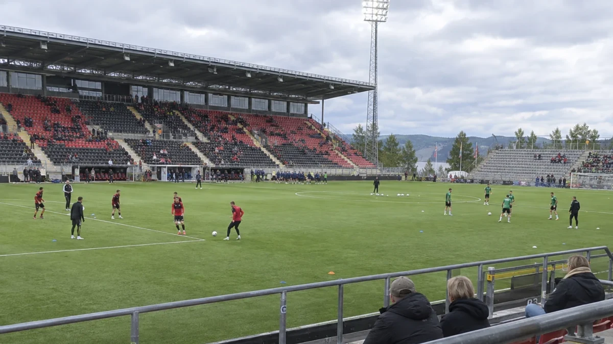 En poäng skiljer Östersund och Varberg i kvalstriden