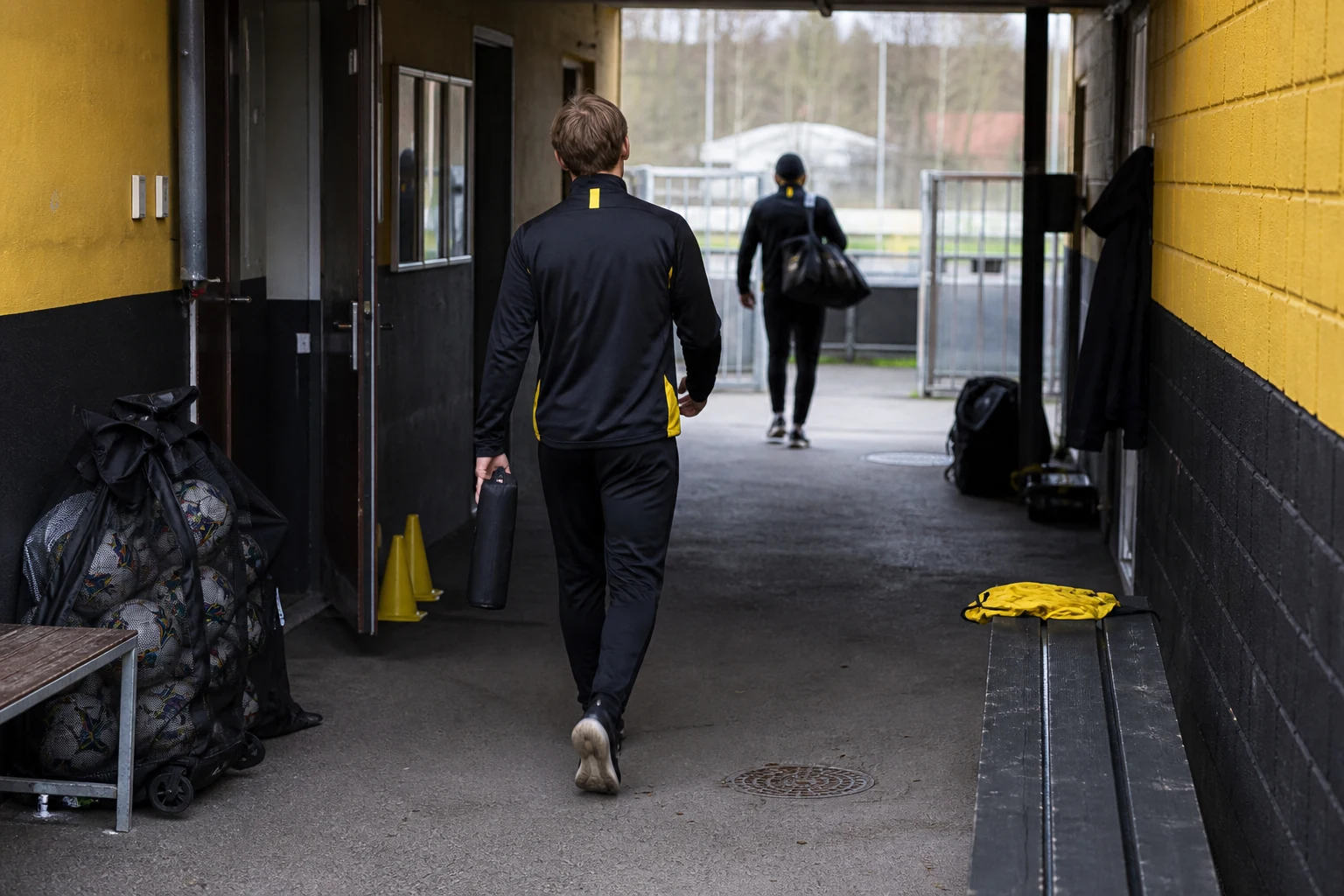 Elliot Stroud lämnar Mjällby för Hull City