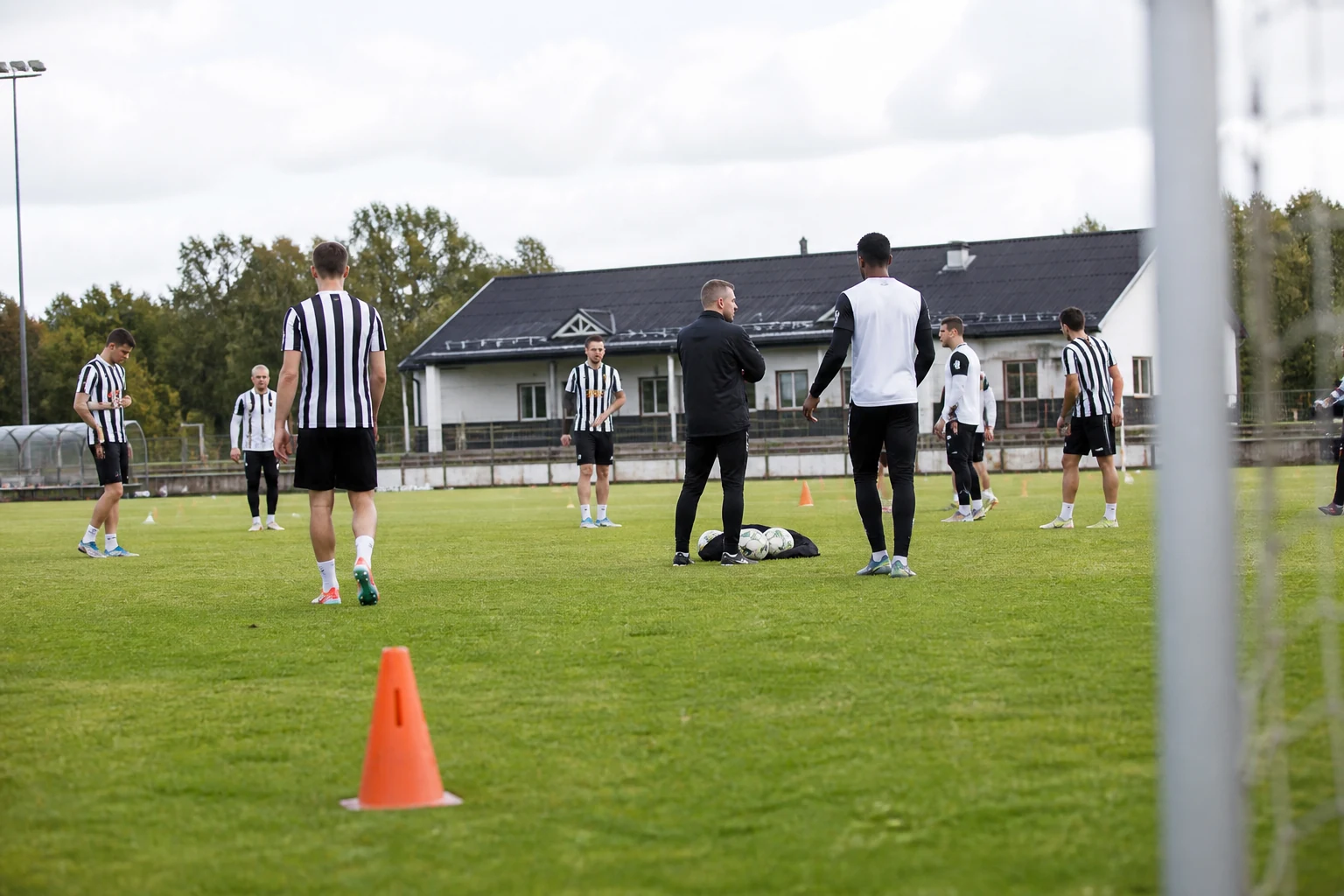 Landskrona lånar ut Gent Elezaj till Hammarby TFF