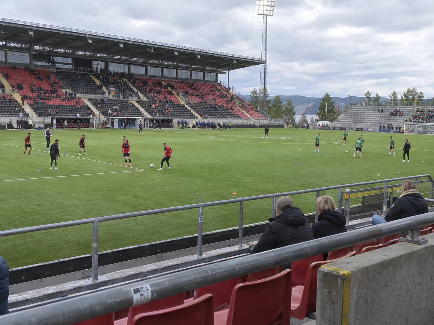 En poäng skiljer Östersund och Varberg i kvalstriden